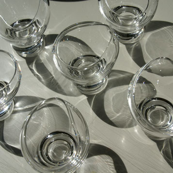 ガラス作家 白石和子2009年製品　結婚式引き出物「お猪口」
